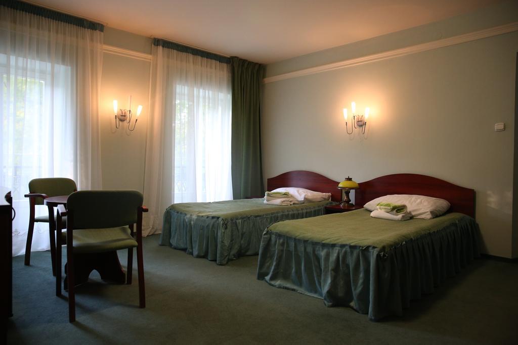 Roskosz Zespol Dworsko Parkowy Bed & Breakfast Biala Podlaska Luaran gambar
