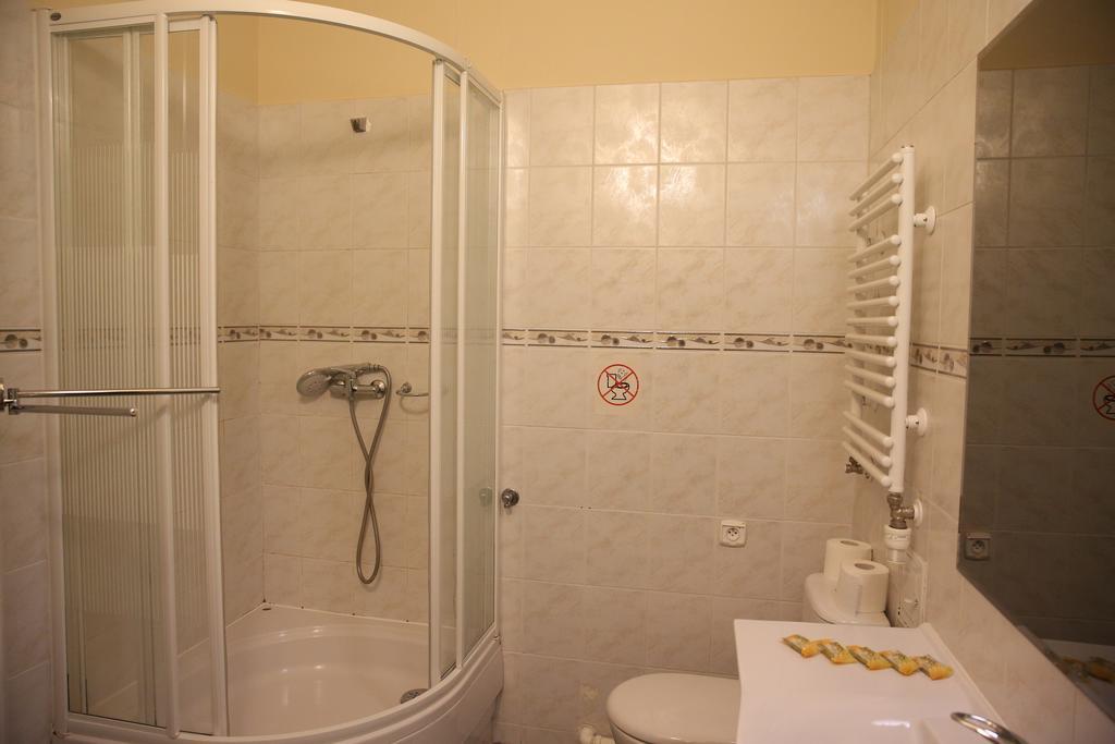 Roskosz Zespol Dworsko Parkowy Bed & Breakfast Biala Podlaska Luaran gambar