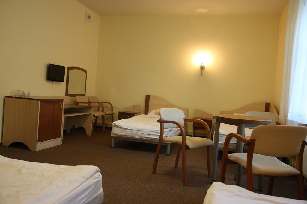 Roskosz Zespol Dworsko Parkowy Bed & Breakfast Biala Podlaska Luaran gambar
