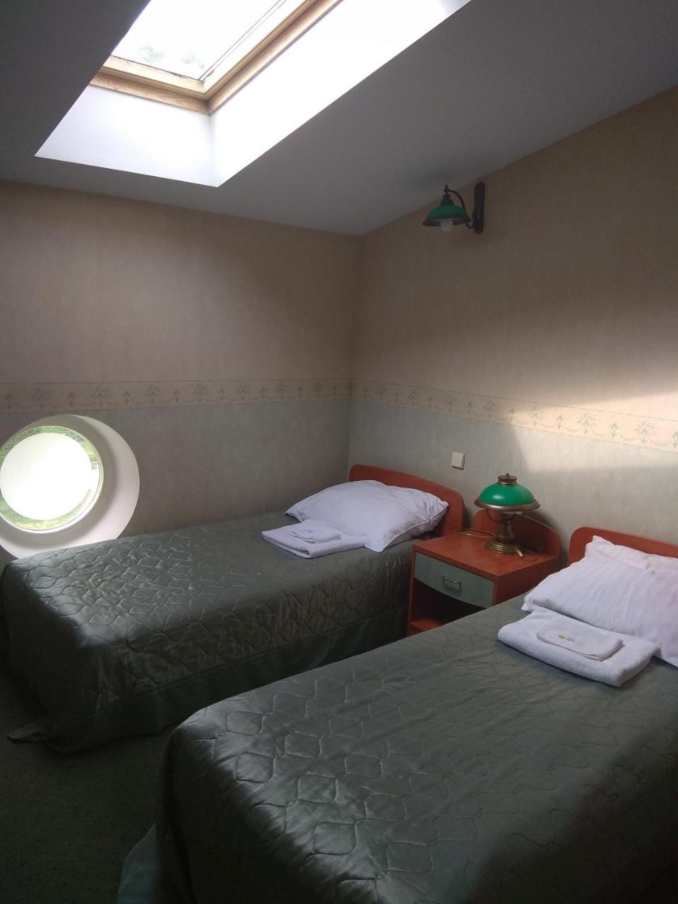 Roskosz Zespol Dworsko Parkowy Bed & Breakfast Biala Podlaska Luaran gambar