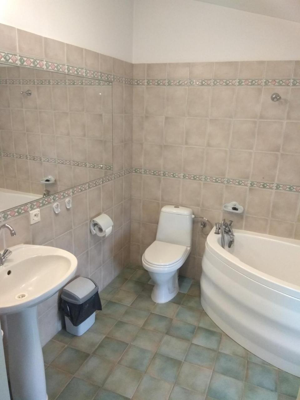Roskosz Zespol Dworsko Parkowy Bed & Breakfast Biala Podlaska Luaran gambar